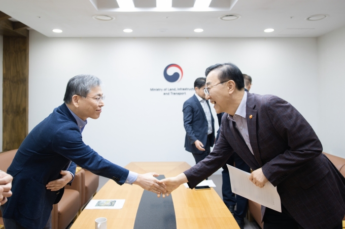 MOLIT Minister Expands Dialogue with Investors in Saemangeum and the Honam Region 포토이미지